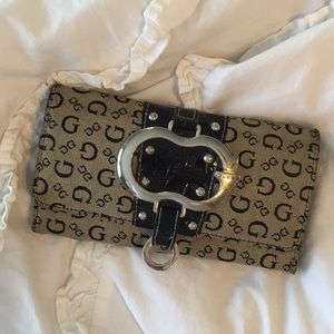 Guess wallet NWOT